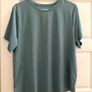 Women’s Large Green Workout Top